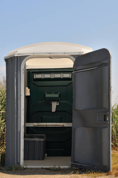 Best Portable toilet rental cost  in Devola, OH